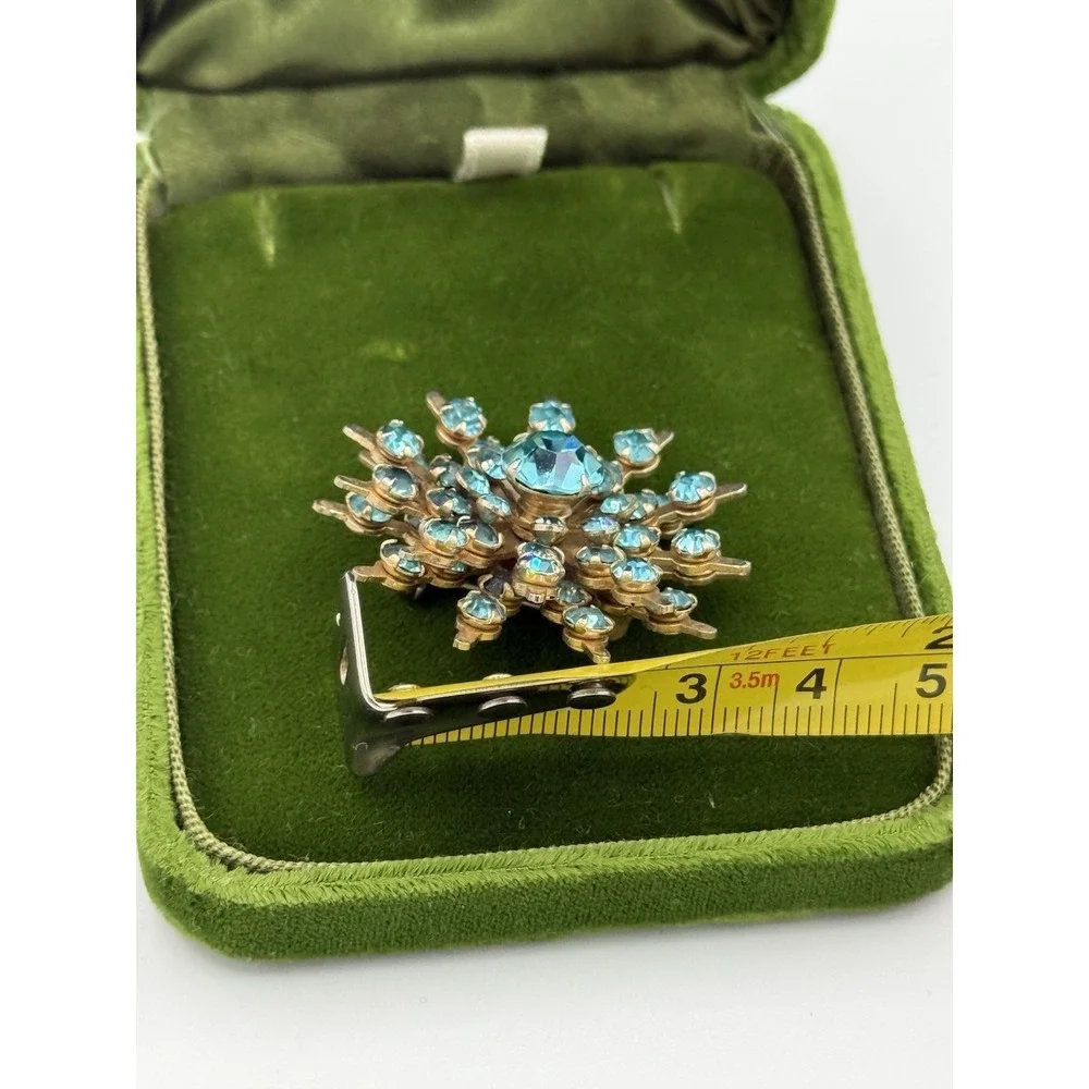 Vintage Gold Tone Starburst Broach Aqua Blue Flower Rosette Blue Rhinestone - Picture 9 of 10